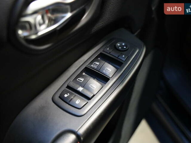 Черный Джип Чероки, объемом двигателя 2.36 л и пробегом 211 тыс. км за 21500 $, фото 18 на Automoto.ua