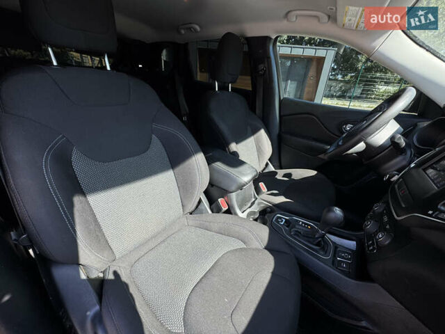 Чорний Джип Cherokee, об'ємом двигуна 2.4 л та пробігом 107 тис. км за 14999 $, фото 58 на Automoto.ua