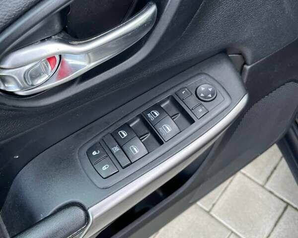 Чорний Джип Cherokee, об'ємом двигуна 2.36 л та пробігом 61 тис. км за 16800 $, фото 17 на Automoto.ua