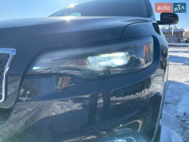 Чорний Джип Cherokee, об'ємом двигуна 2.36 л та пробігом 34 тис. км за 18000 $, фото 6 на Automoto.ua