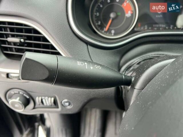 Чорний Джип Cherokee, об'ємом двигуна 3.2 л та пробігом 116 тис. км за 22440 $, фото 26 на Automoto.ua