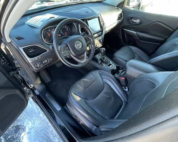 Чорний Джип Cherokee, об'ємом двигуна 2.36 л та пробігом 34 тис. км за 18000 $, фото 9 на Automoto.ua