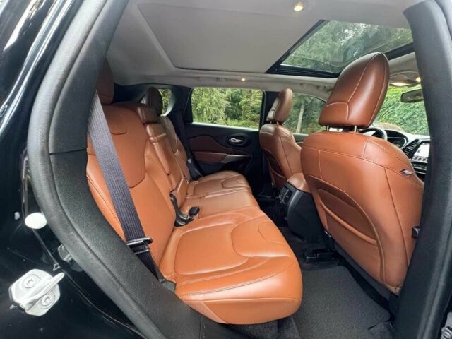 Чорний Джип Cherokee, об'ємом двигуна 3.2 л та пробігом 37 тис. км за 5200 $, фото 13 на Automoto.ua
