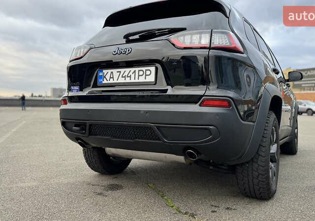 Чорний Джип Cherokee, об'ємом двигуна 3.24 л та пробігом 179 тис. км за 17500 $, фото 8 на Automoto.ua