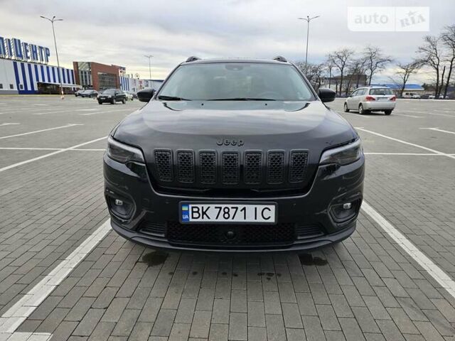 Чорний Джип Cherokee, об'ємом двигуна 3.24 л та пробігом 39 тис. км за 21999 $, фото 1 на Automoto.ua