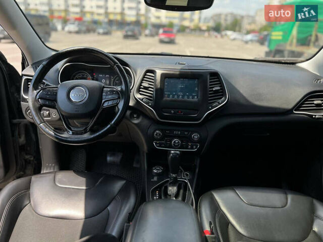 Чорний Джип Cherokee, об'ємом двигуна 3.24 л та пробігом 195 тис. км за 14900 $, фото 33 на Automoto.ua