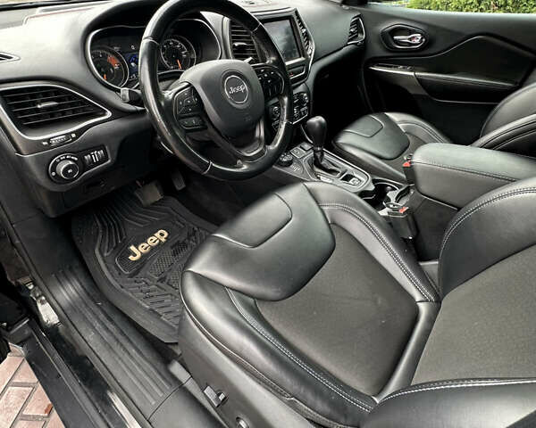 Чорний Джип Cherokee, об'ємом двигуна 3.24 л та пробігом 91 тис. км за 18200 $, фото 6 на Automoto.ua
