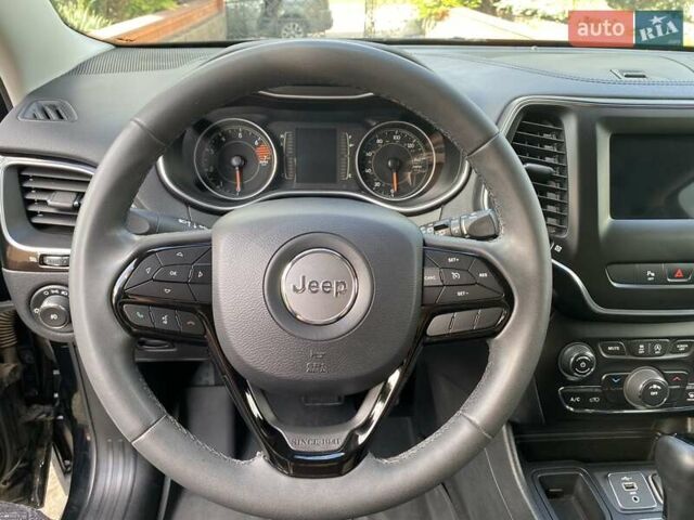 Джип Cherokee 2019 у Хмельницькому на Automoto.ua Чорний Джип Cherokee, об'ємом двигуна 2.36 л та пробігом 149 тис. км за 15500 $, фото 24 на Automoto.ua
