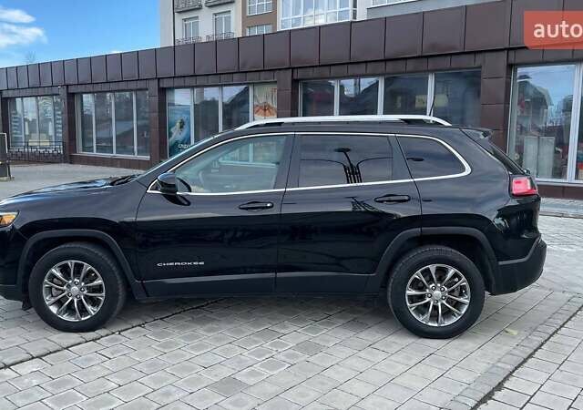 Чорний Джип Cherokee, об'ємом двигуна 2.36 л та пробігом 61 тис. км за 16800 $, фото 12 на Automoto.ua