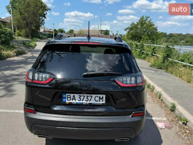 Черный Джип Чероки, объемом двигателя 3.24 л и пробегом 110 тыс. км за 17500 $, фото 2 на Automoto.ua