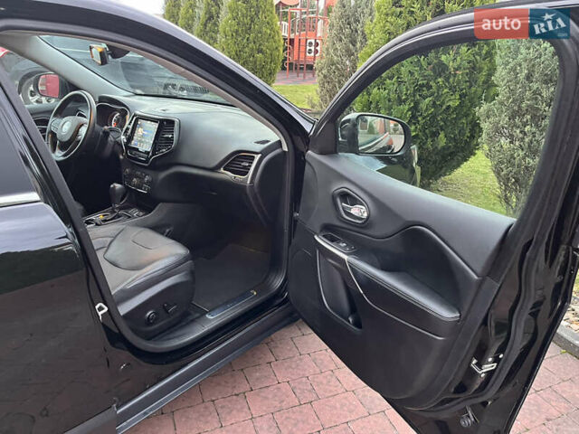 Чорний Джип Cherokee, об'ємом двигуна 2.36 л та пробігом 33 тис. км за 20500 $, фото 28 на Automoto.ua