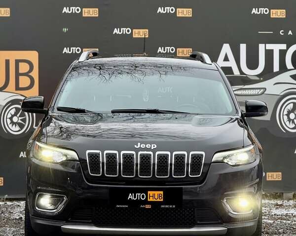 Черный Джип Чероки, объемом двигателя 2.36 л и пробегом 135 тыс. км за 16800 $, фото 2 на Automoto.ua