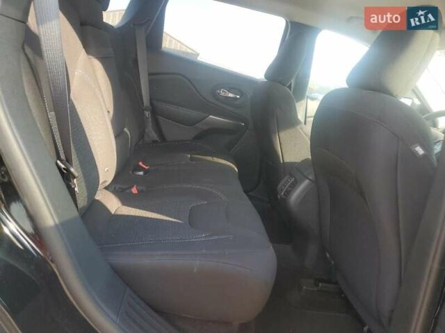 Черный Джип Чероки, объемом двигателя 2.36 л и пробегом 155 тыс. км за 2400 $, фото 10 на Automoto.ua