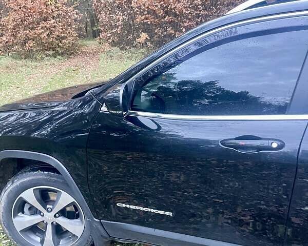 Черный Джип Чероки, объемом двигателя 3.24 л и пробегом 99 тыс. км за 19500 $, фото 7 на Automoto.ua