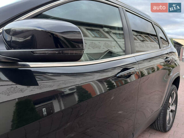 Чорний Джип Cherokee, об'ємом двигуна 2.36 л та пробігом 33 тис. км за 20500 $, фото 11 на Automoto.ua