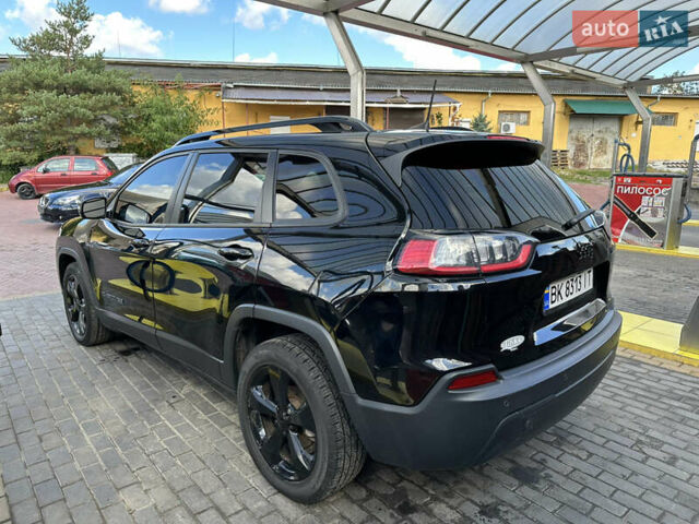 Чорний Джип Cherokee, об'ємом двигуна 2.36 л та пробігом 108 тис. км за 18000 $, фото 12 на Automoto.ua