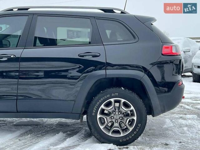 Чорний Джип Cherokee, об'ємом двигуна 3.2 л та пробігом 116 тис. км за 22440 $, фото 5 на Automoto.ua