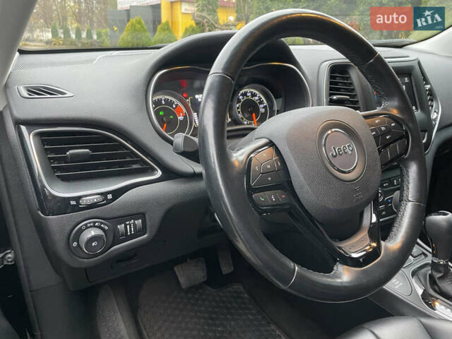 Чорний Джип Cherokee, об'ємом двигуна 2.36 л та пробігом 79 тис. км за 18000 $, фото 14 на Automoto.ua