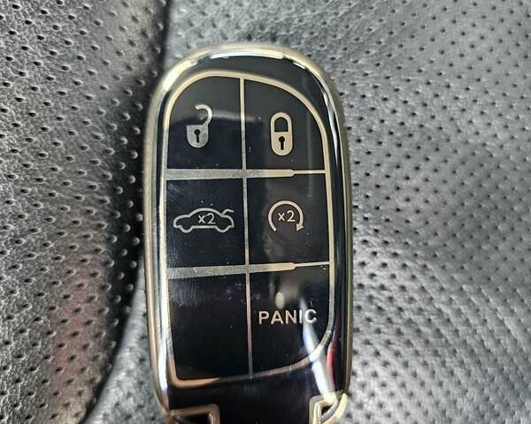 Чорний Джип Cherokee, об'ємом двигуна 3.24 л та пробігом 156 тис. км за 20500 $, фото 30 на Automoto.ua