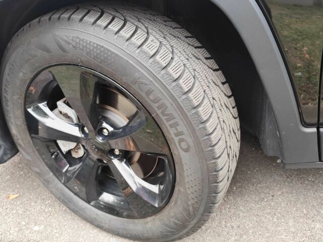 Чорний Джип Cherokee, об'ємом двигуна 2.4 л та пробігом 54 тис. км за 18600 $, фото 10 на Automoto.ua