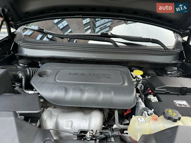 Черный Джип Чероки, объемом двигателя 2.36 л и пробегом 131 тыс. км за 17200 $, фото 41 на Automoto.ua