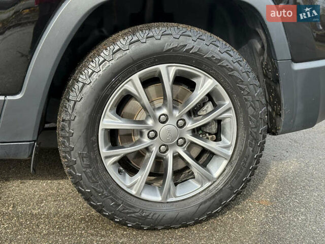 Чорний Джип Cherokee, об'ємом двигуна 3.24 л та пробігом 76 тис. км за 21500 $, фото 21 на Automoto.ua