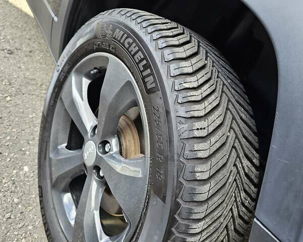 Чорний Джип Cherokee, об'ємом двигуна 3.24 л та пробігом 156 тис. км за 20500 $, фото 33 на Automoto.ua