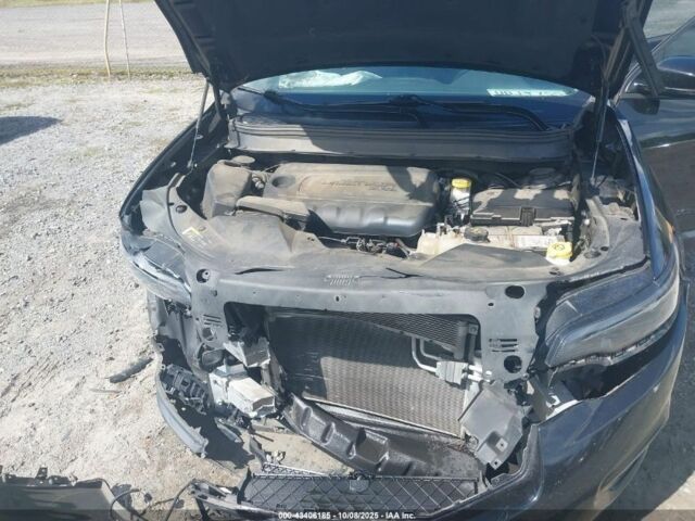 Чорний Джип Cherokee, об'ємом двигуна 2.4 л та пробігом 110 тис. км за 8900 $, фото 6 на Automoto.ua