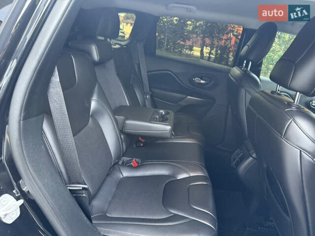 Черный Джип Чероки, объемом двигателя 2.36 л и пробегом 131 тыс. км за 17200 $, фото 23 на Automoto.ua