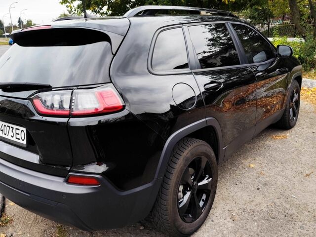 Чорний Джип Cherokee, об'ємом двигуна 2.4 л та пробігом 54 тис. км за 18600 $, фото 1 на Automoto.ua