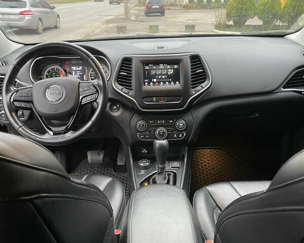 Чорний Джип Cherokee, об'ємом двигуна 2.36 л та пробігом 79 тис. км за 18000 $, фото 13 на Automoto.ua