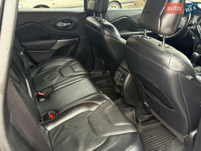 Чорний Джип Cherokee, об'ємом двигуна 3.24 л та пробігом 76 тис. км за 21500 $, фото 34 на Automoto.ua