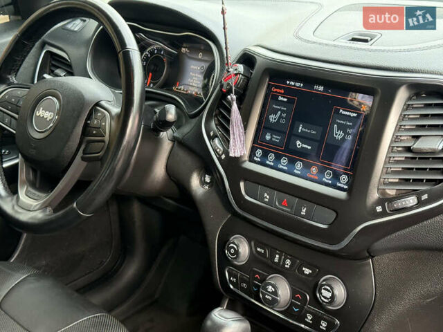 Чорний Джип Cherokee, об'ємом двигуна 3.24 л та пробігом 76 тис. км за 21500 $, фото 31 на Automoto.ua