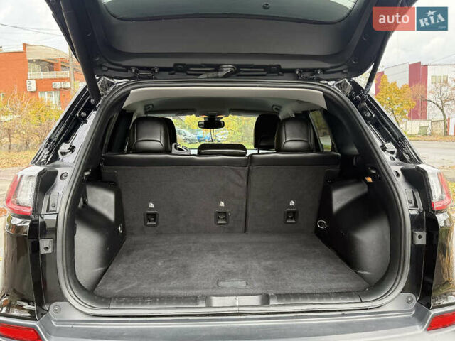 Чорний Джип Cherokee, об'ємом двигуна 3.24 л та пробігом 76 тис. км за 21500 $, фото 25 на Automoto.ua