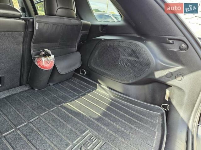 Чорний Джип Cherokee, об'ємом двигуна 3.24 л та пробігом 156 тис. км за 20500 $, фото 22 на Automoto.ua