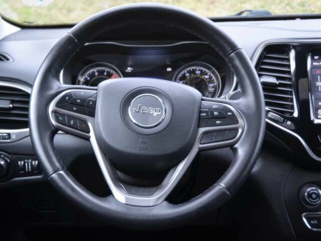 Черный Джип Чероки, объемом двигателя 3.2 л и пробегом 37 тыс. км за 15200 $, фото 9 на Automoto.ua