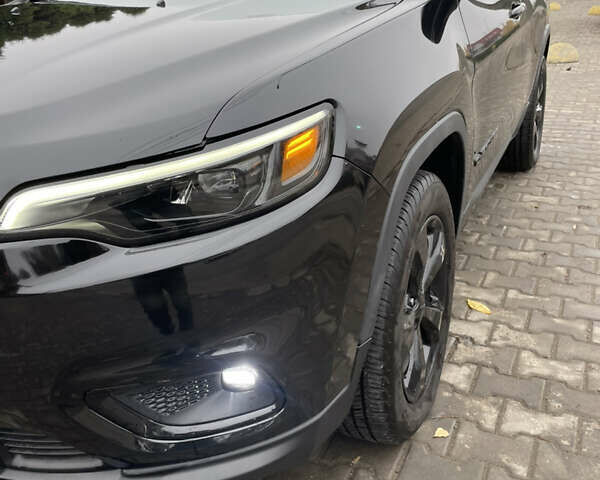 Чорний Джип Cherokee, об'ємом двигуна 2.36 л та пробігом 79 тис. км за 18000 $, фото 4 на Automoto.ua