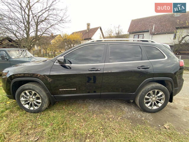 Черный Джип Чероки, объемом двигателя 2.36 л и пробегом 54 тыс. км за 18900 $, фото 1 на Automoto.ua