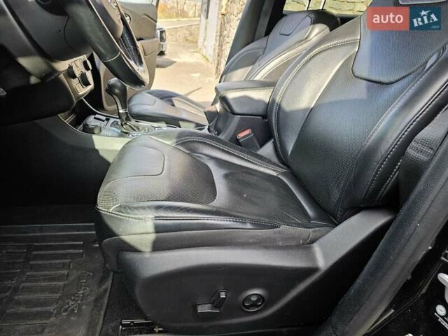 Чорний Джип Cherokee, об'ємом двигуна 3.24 л та пробігом 156 тис. км за 20500 $, фото 18 на Automoto.ua