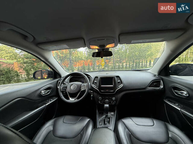 Черный Джип Чероки, объемом двигателя 2.36 л и пробегом 131 тыс. км за 17200 $, фото 25 на Automoto.ua