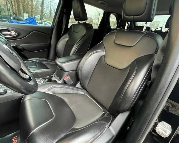 Черный Джип Чероки, объемом двигателя 2.36 л и пробегом 79 тыс. км за 17800 $, фото 16 на Automoto.ua