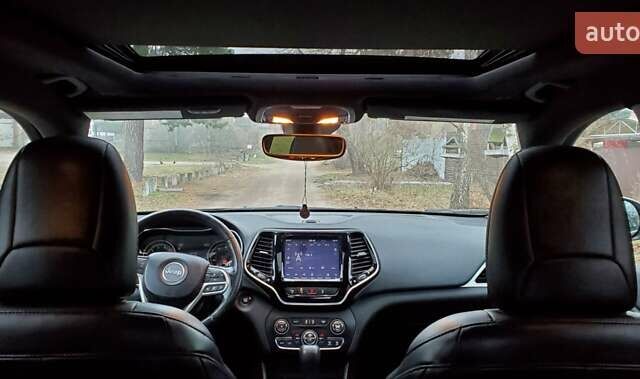 Чорний Джип Cherokee, об'ємом двигуна 3.24 л та пробігом 36 тис. км за 20300 $, фото 8 на Automoto.ua