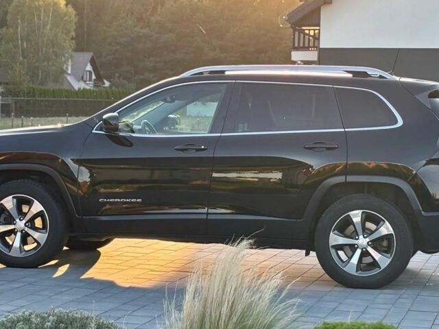 Черный Джип Чероки, объемом двигателя 0 л и пробегом 73 тыс. км за 9600 $, фото 3 на Automoto.ua