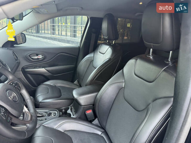 Черный Джип Чероки, объемом двигателя 2.36 л и пробегом 131 тыс. км за 17200 $, фото 36 на Automoto.ua