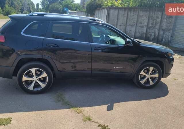 Чорний Джип Cherokee, об'ємом двигуна 3.1 л та пробігом 57 тис. км за 22700 $, фото 2 на Automoto.ua