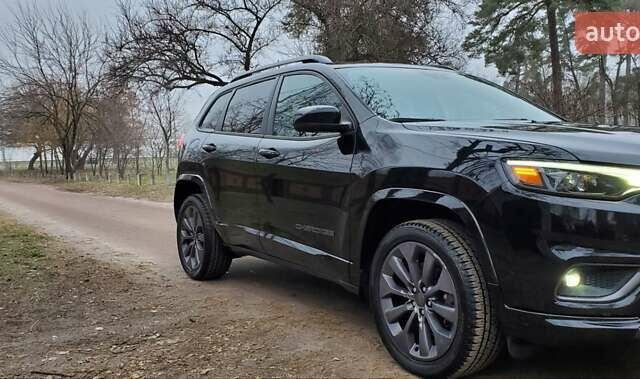 Чорний Джип Cherokee, об'ємом двигуна 3.24 л та пробігом 36 тис. км за 20300 $, фото 2 на Automoto.ua