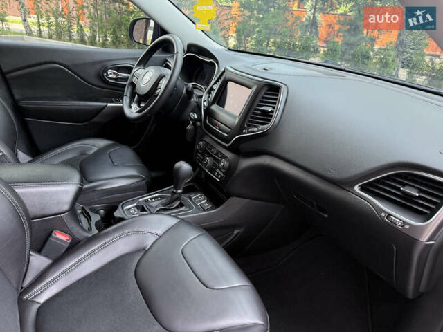 Черный Джип Чероки, объемом двигателя 2.36 л и пробегом 131 тыс. км за 17200 $, фото 27 на Automoto.ua