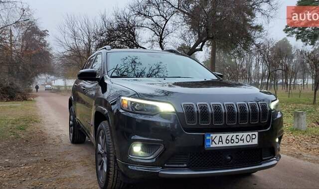 Чорний Джип Cherokee, об'ємом двигуна 3.24 л та пробігом 36 тис. км за 20300 $, фото 1 на Automoto.ua