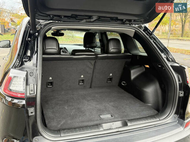 Чорний Джип Cherokee, об'ємом двигуна 3.24 л та пробігом 76 тис. км за 21500 $, фото 24 на Automoto.ua