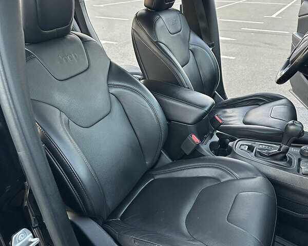 Черный Джип Чероки, объемом двигателя 3.24 л и пробегом 122 тыс. км за 18300 $, фото 21 на Automoto.ua